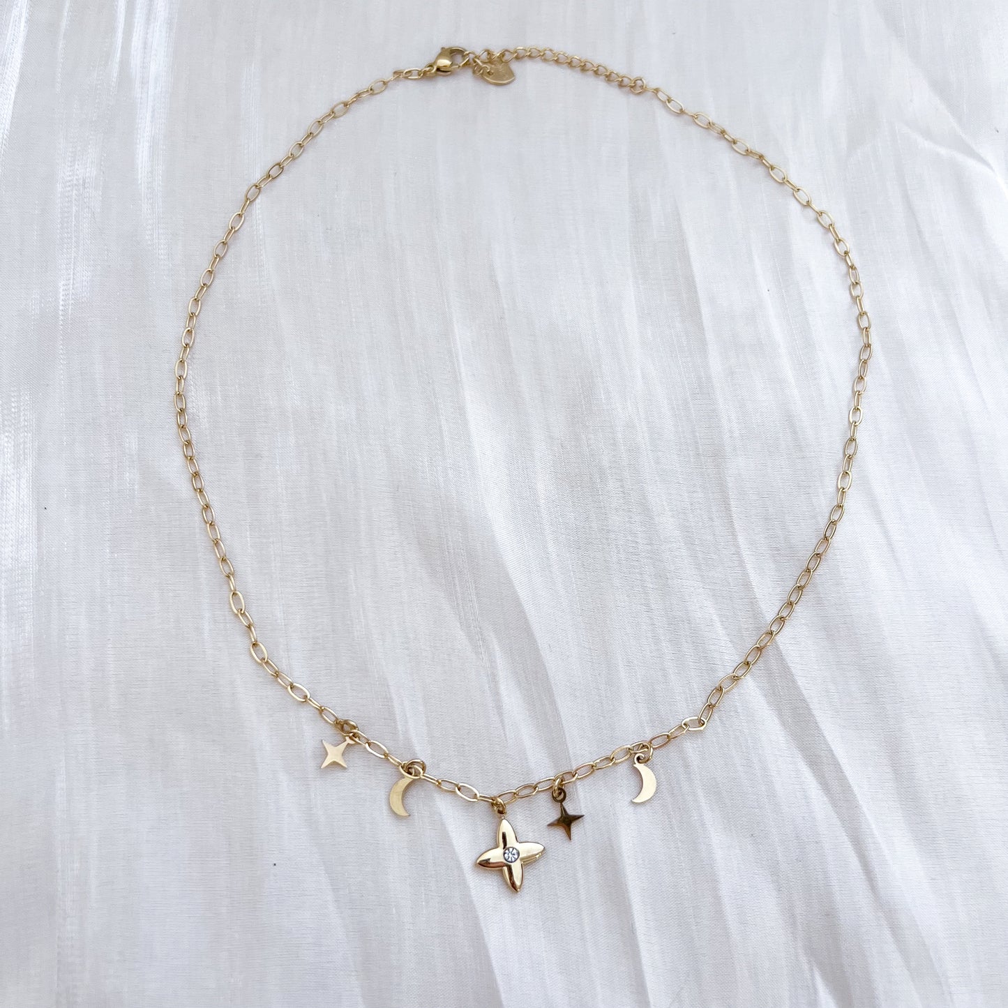 Collar Estelar （charm estrella）