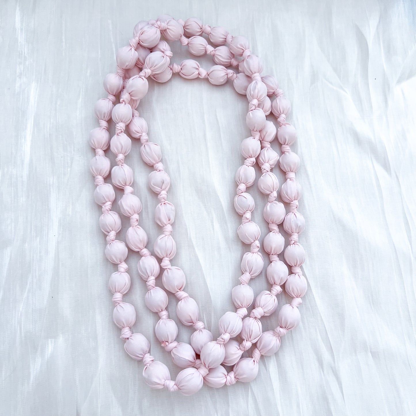 Collar Nudo Suave （2 colores）