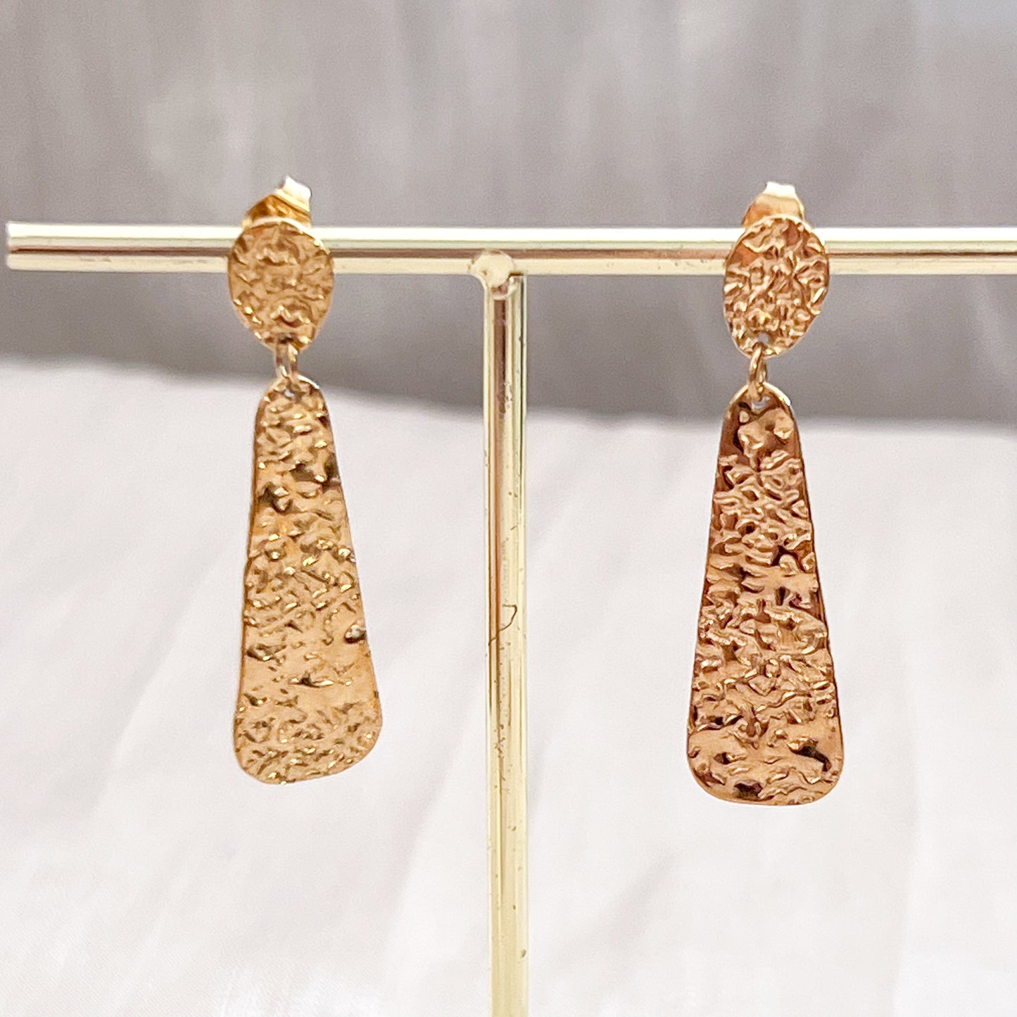 Pendientes Brillos Dorados Hoja Alma