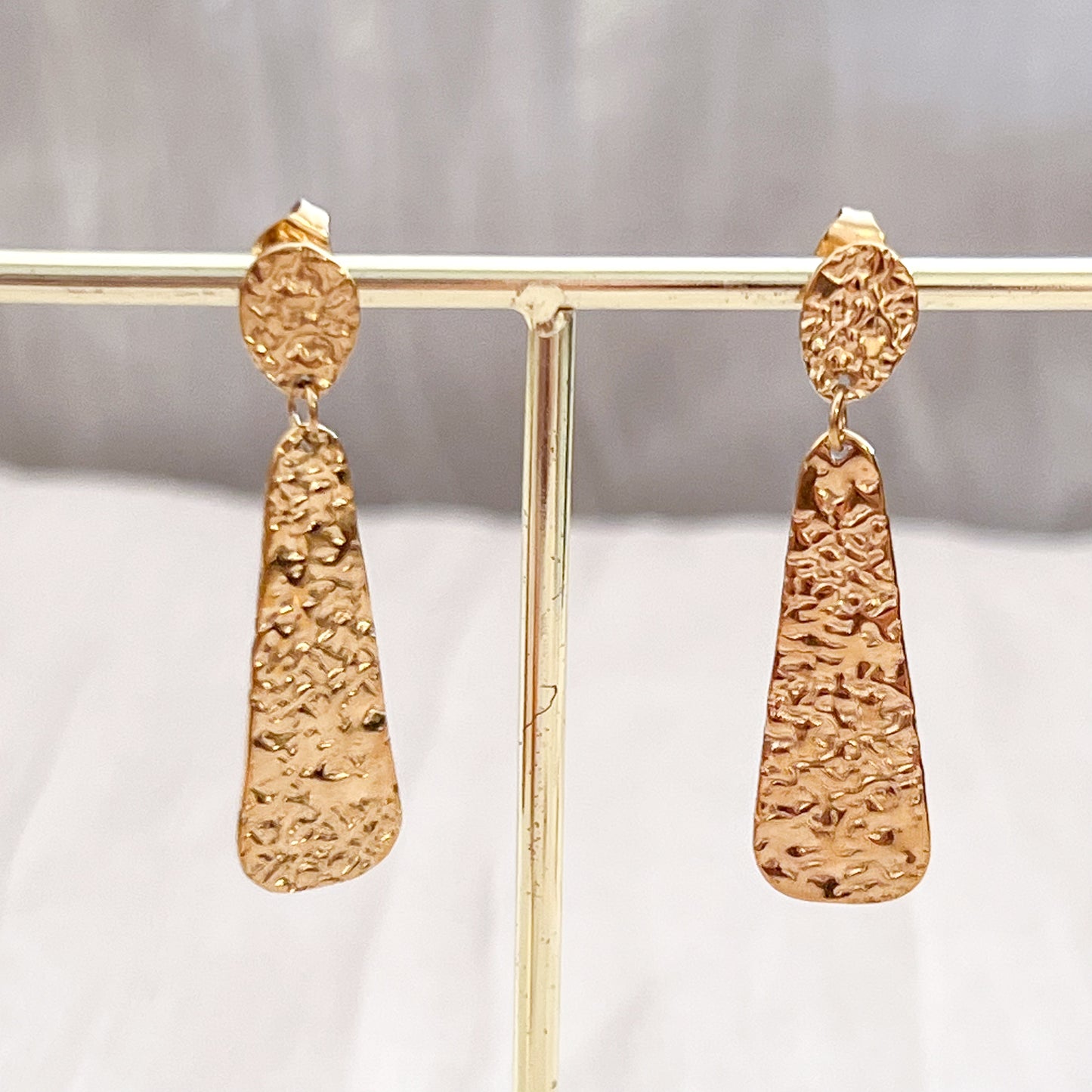 Pendientes Brillos Dorados Hoja Alma