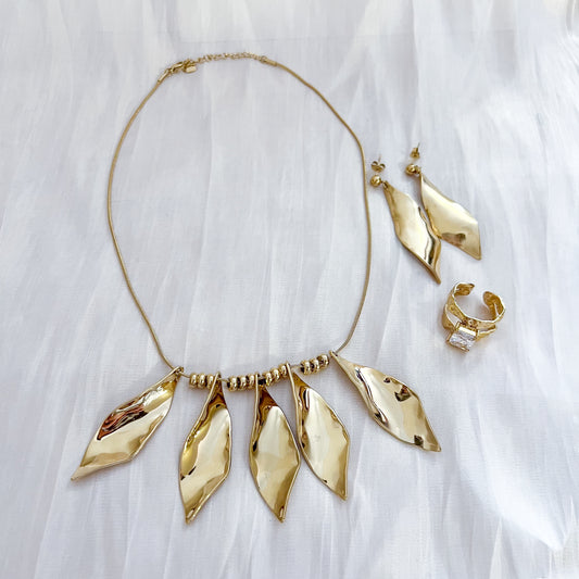 Look Hojas de Luz (collar &pendiente)