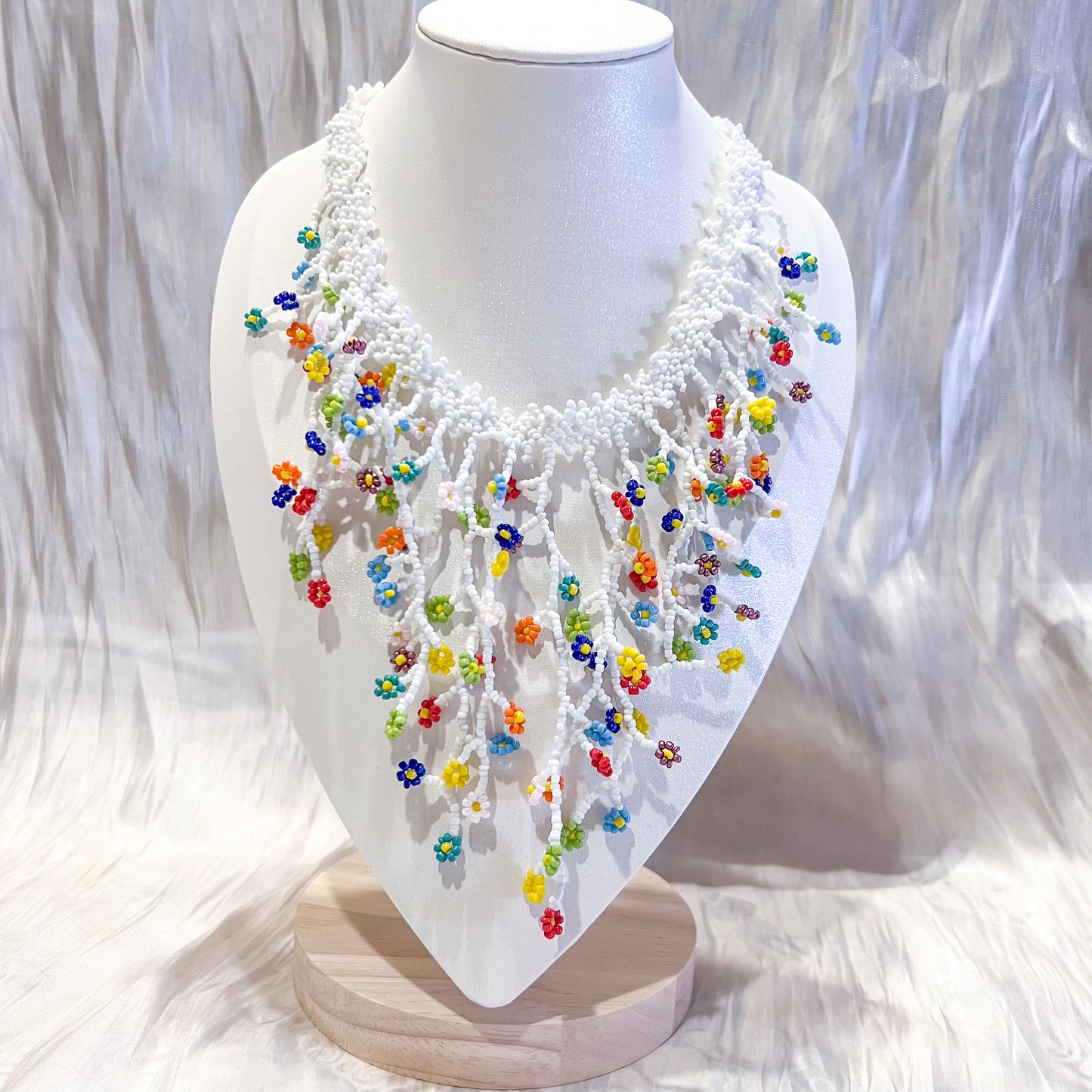 Look Marbella flor（Artesanal multicolor collar& pendiente 2 colors）