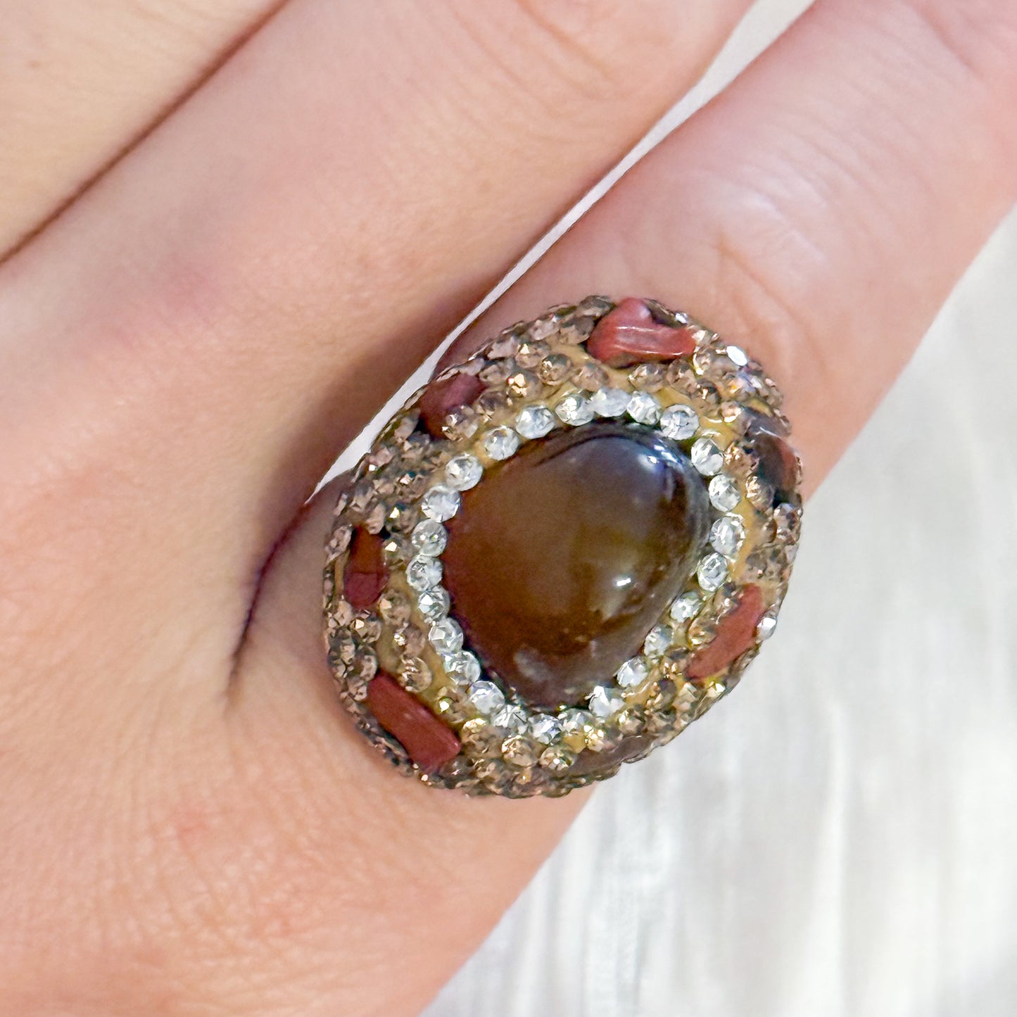 Look Reina Granada Piedra( brazalete anillo ajustable)