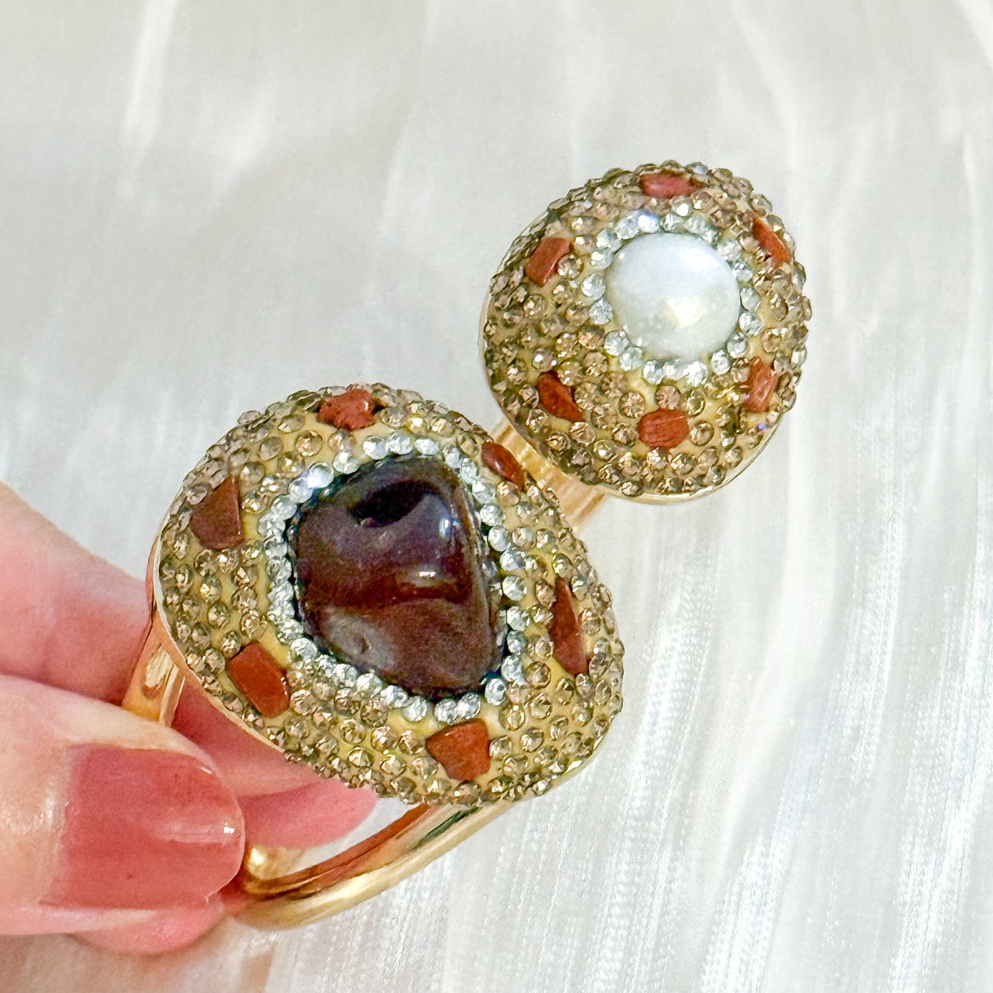 Look Reina Granada Piedra( brazalete anillo ajustable)