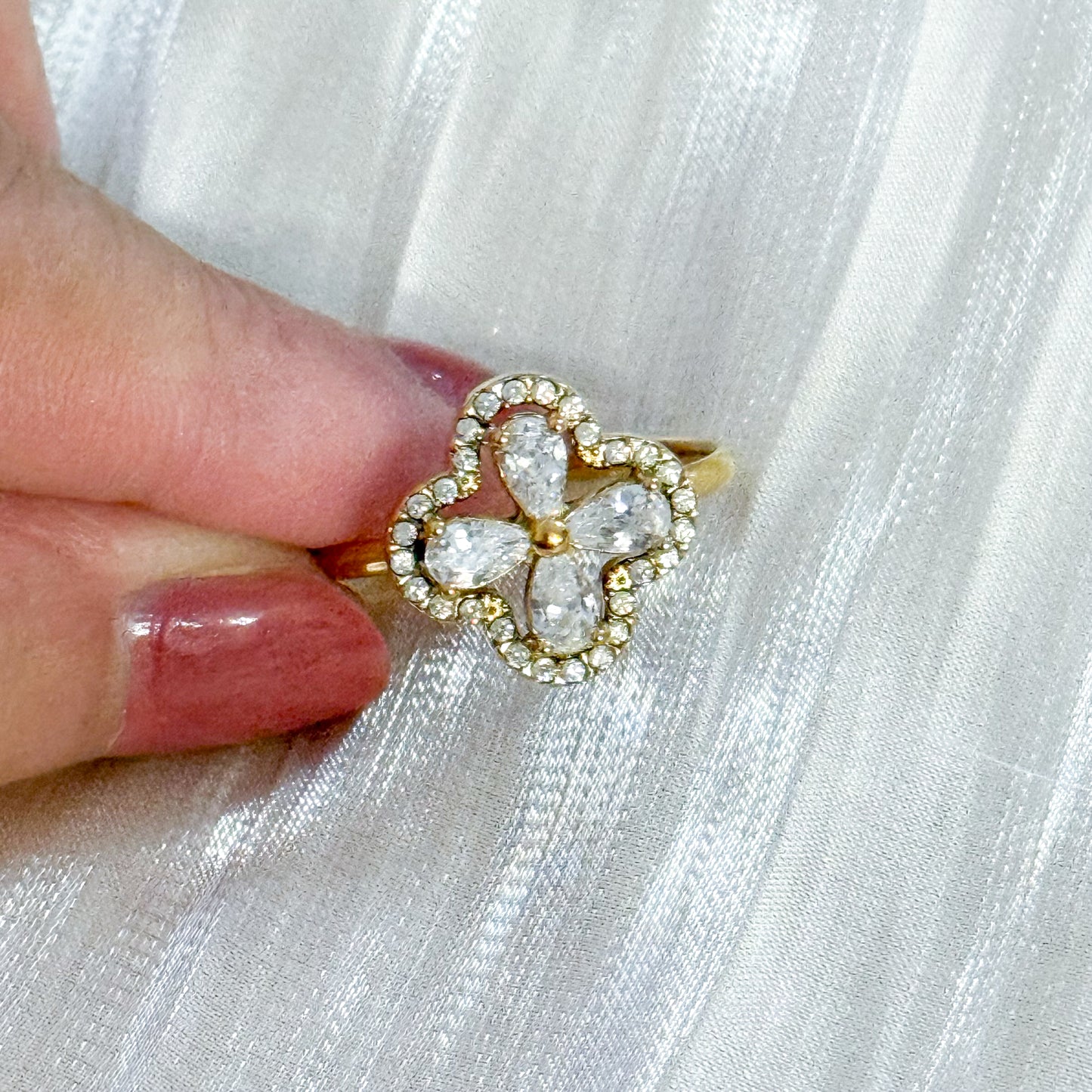 Anillo Flor Marrakech Ajustable （Brillo trébol）