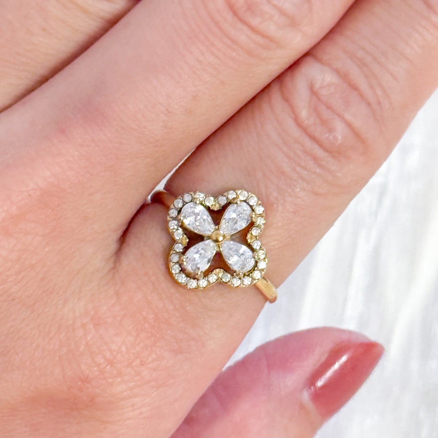 Anillo Flor Marrakech Ajustable （Brillo trébol）