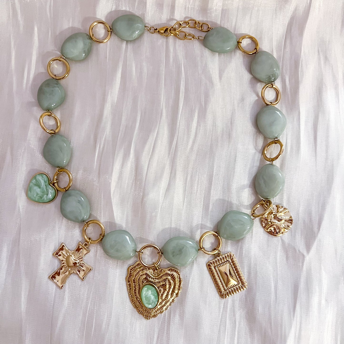 Collar Aurelia Heart corazones（charm）