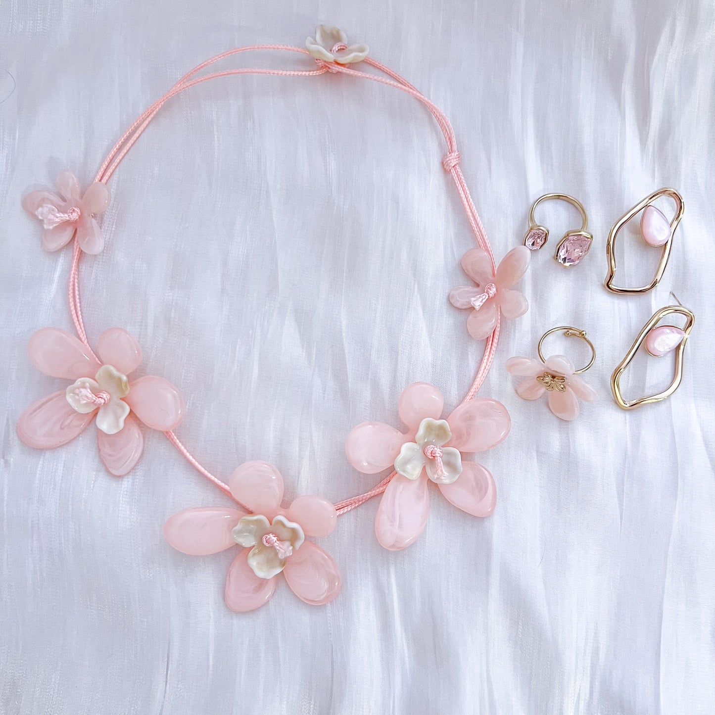 Look Rosalie flor (anillo/collar)