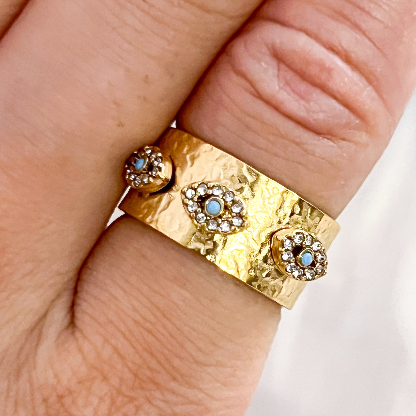 Look Isis Ojo Dorado （Brazalete & Anillo）