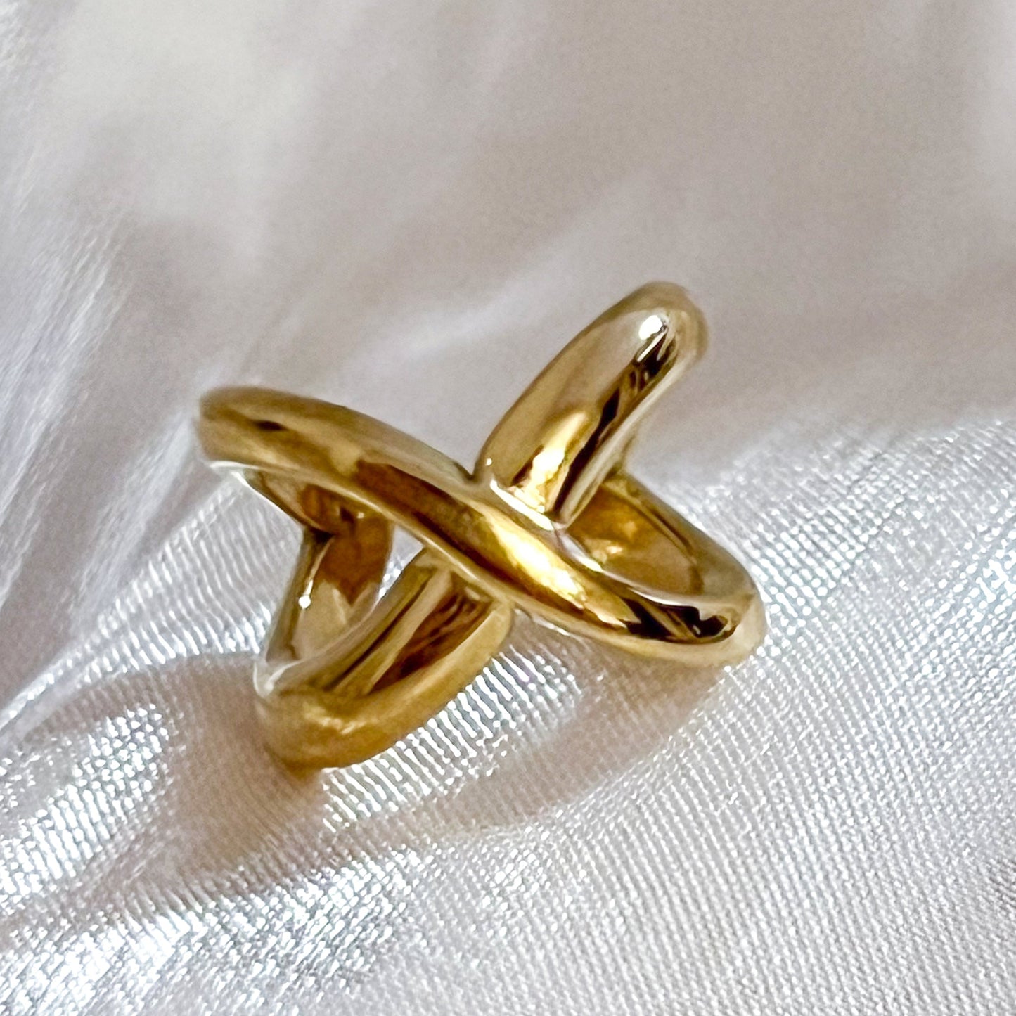 Cuff Nudo Dorado