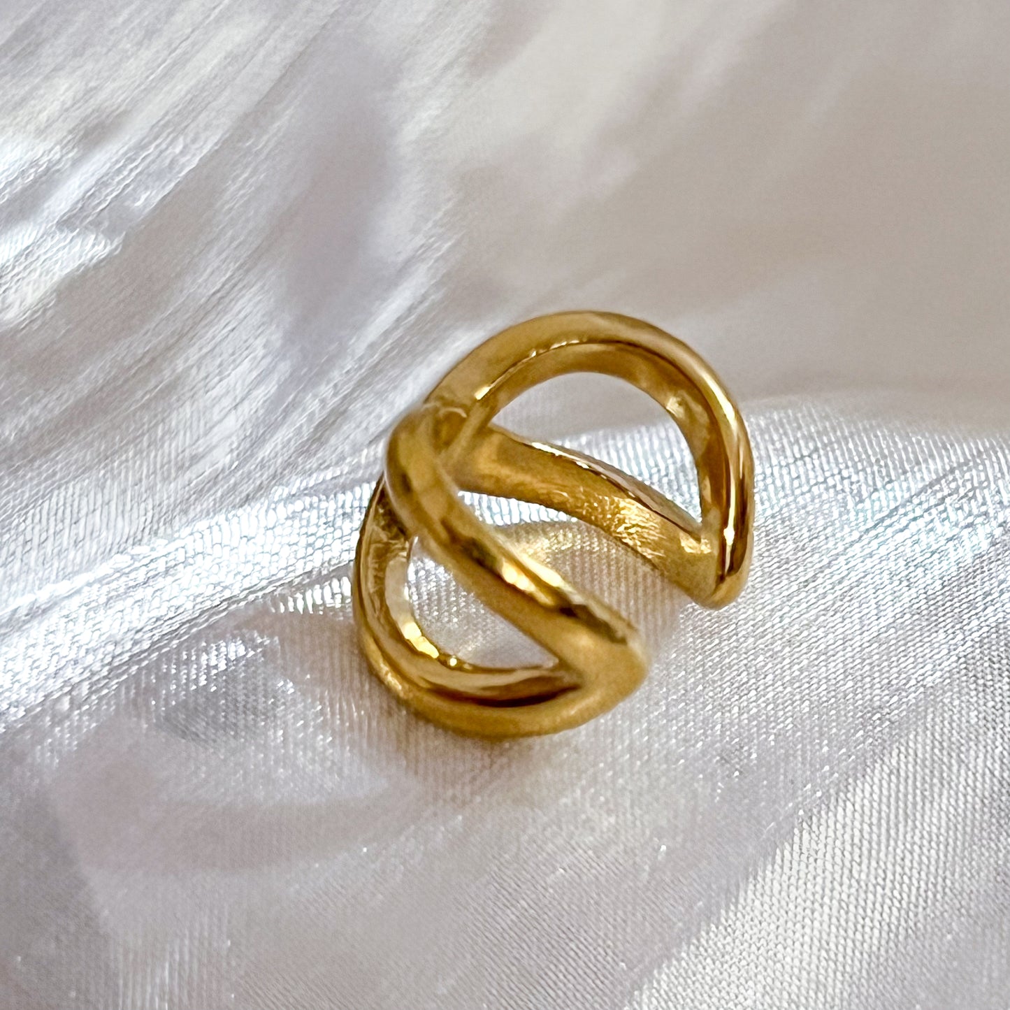 Cuff Nudo Dorado