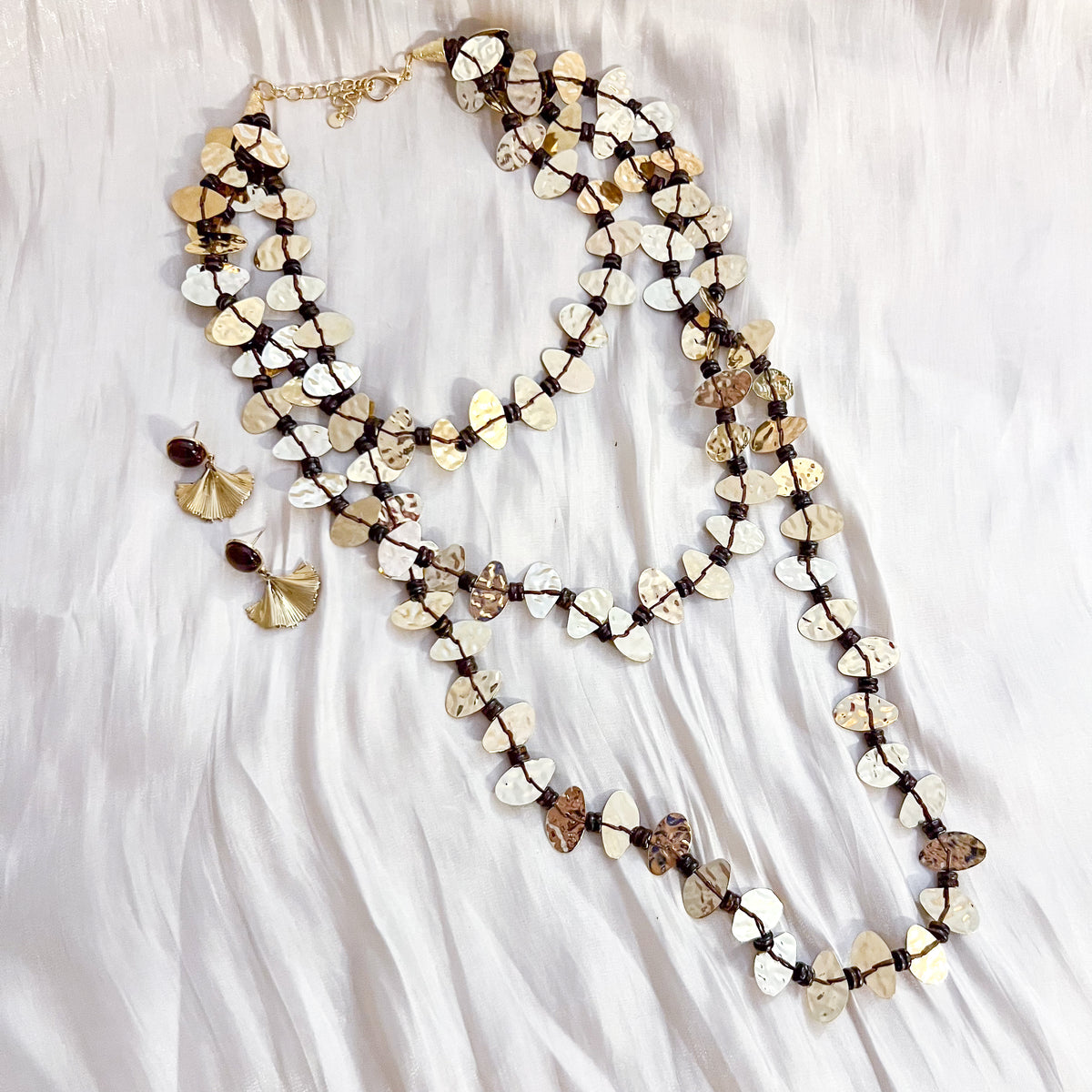 Look Sahara （collar& pendiente）dorado