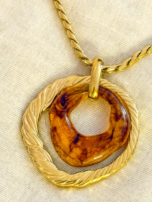 Collar Luna Llena Dorada