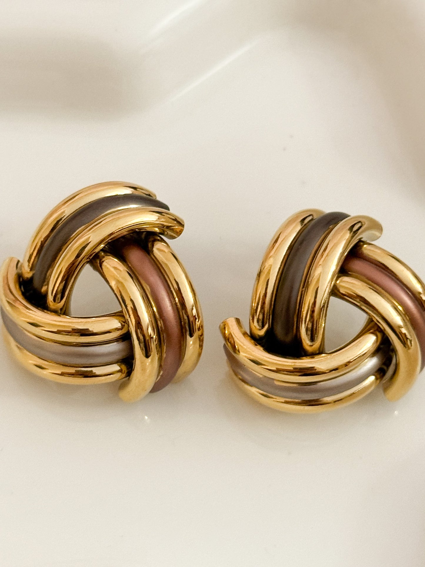 Pendientes La Unión（Nudo Tricolor） – Acero Inoxidable (2 colores)