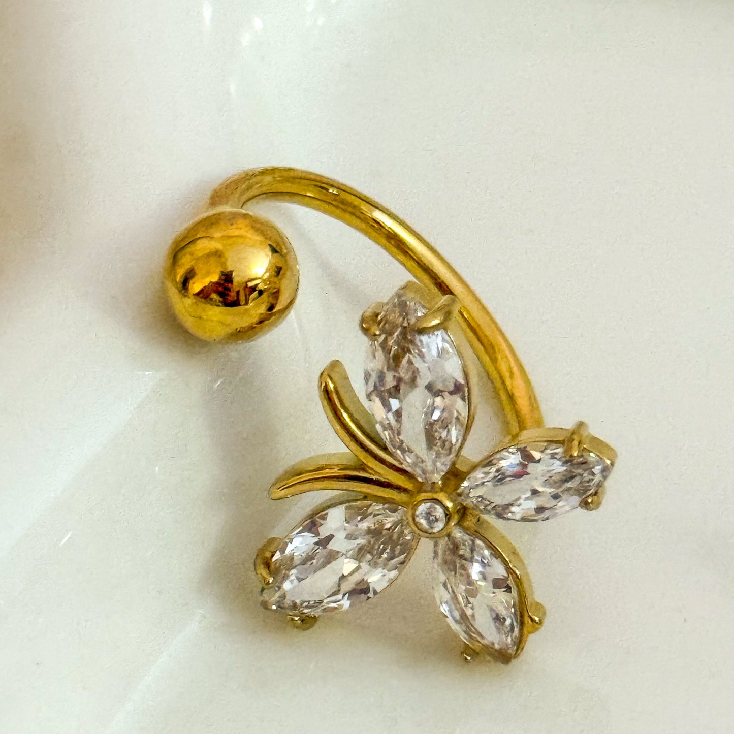 Anillo Mariposa Brillante – Acero Inoxidable (Ajustable)