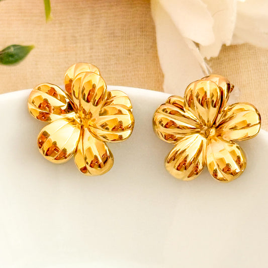 Pendientes Flor Serena（Flor dorada） – Acero Inoxidable