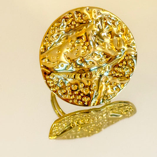 Anillo Dorado Eclipse（Textura circular） – Ajustable