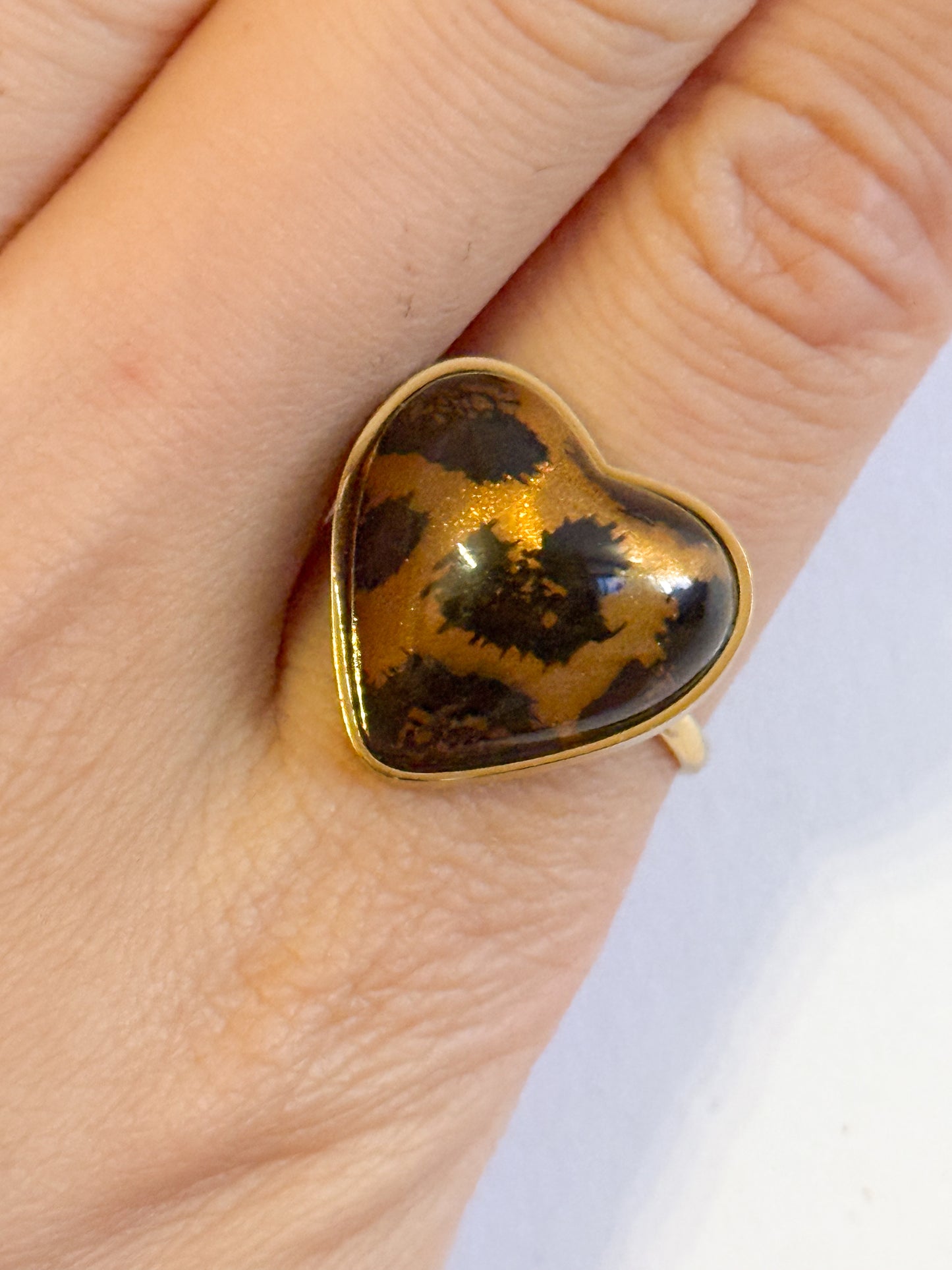 Look Corazón Salvaje（Diseño animal print corazón）