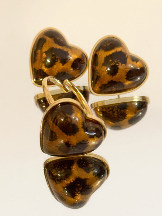 Look Corazón Salvaje（Diseño animal print corazón）