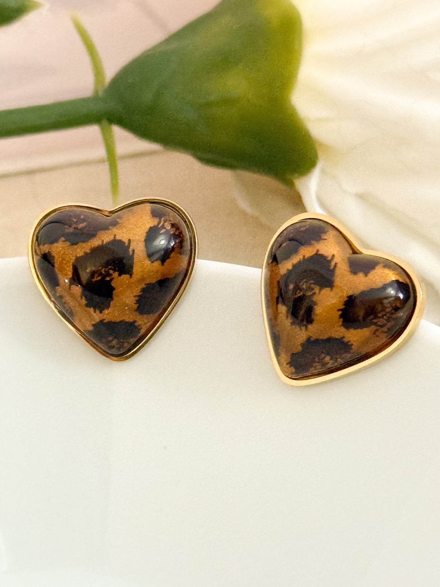 Look Corazón Salvaje（Diseño animal print corazón）