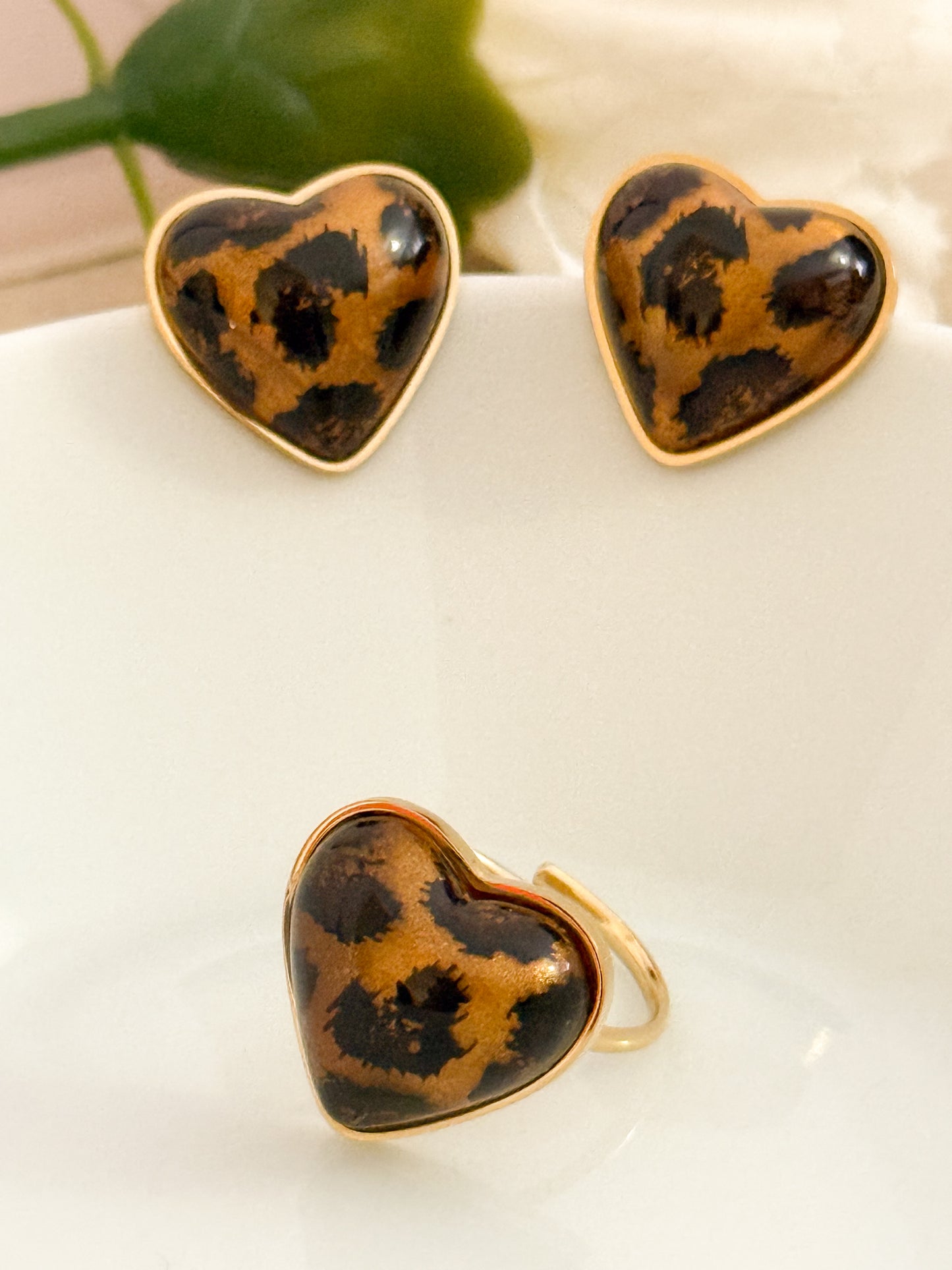 Look Corazón Salvaje（Diseño animal print corazón）