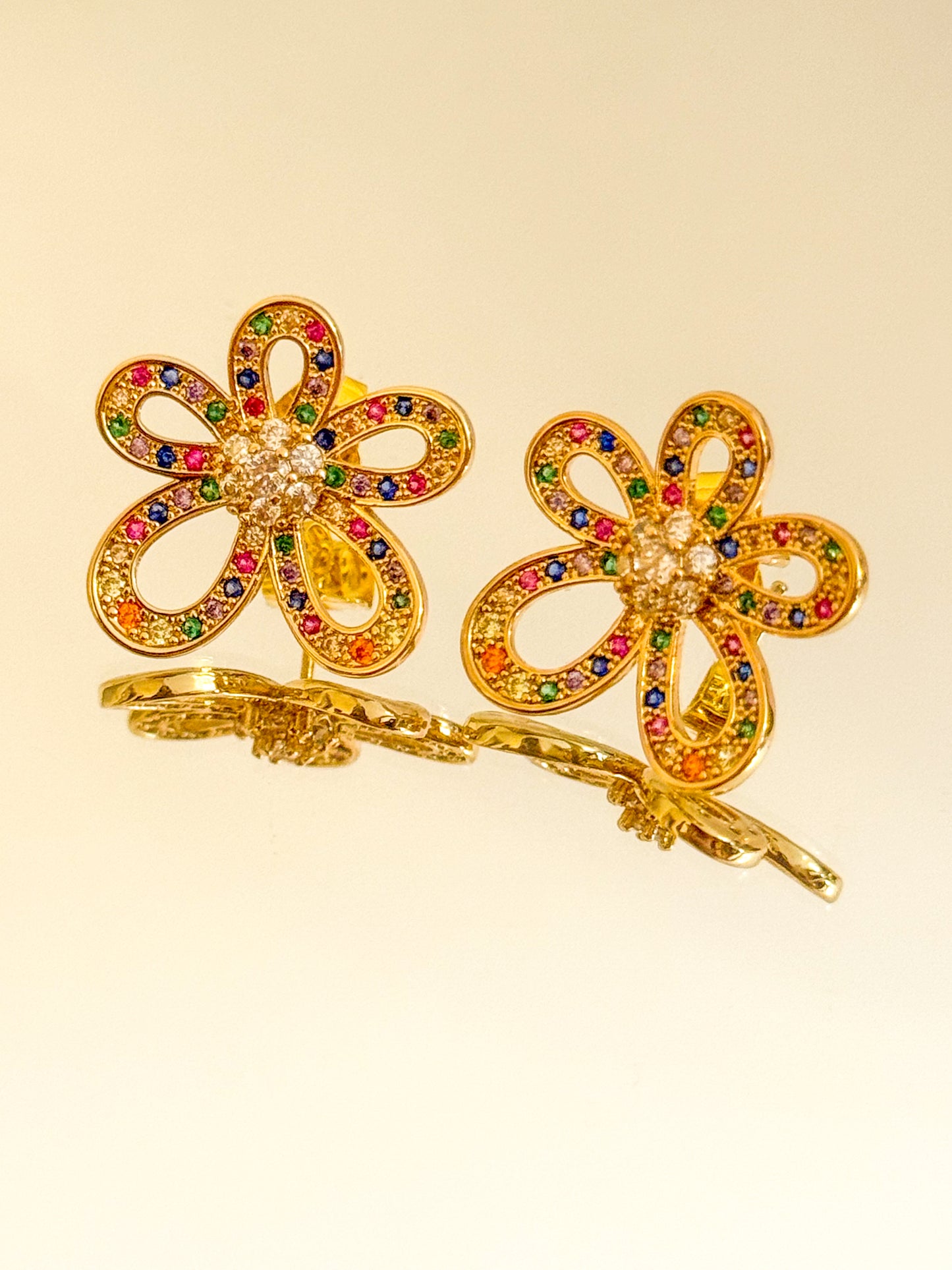 Pendientes Dalia Prisma（Flor multicolor）