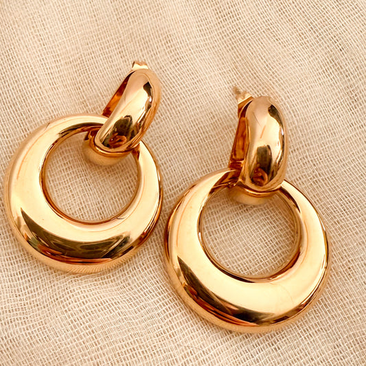 Pendientes Círculo Dorado（Aros escultóricos）