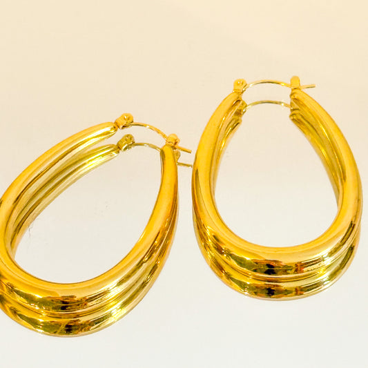 Pendientes Solene（Aros elegantes en lágrima）