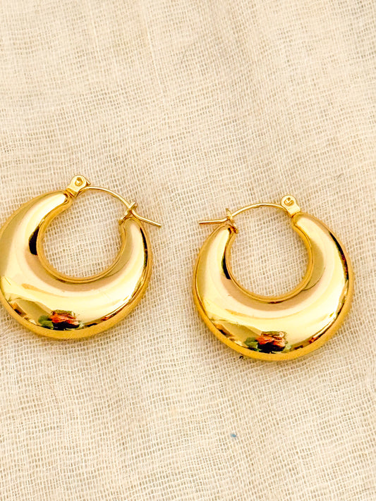 Pendientes Luna Dorada（Aros redondeados）