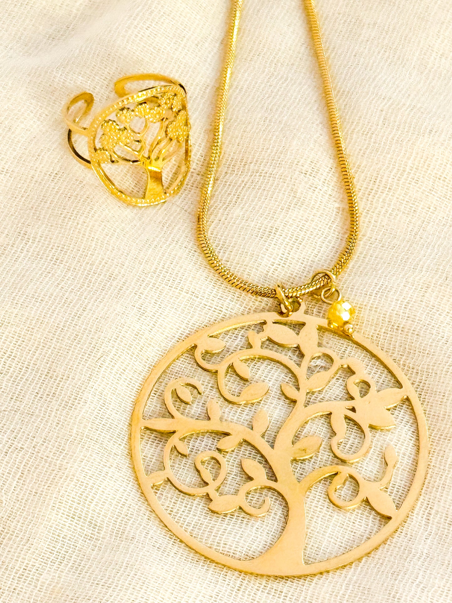 Collar Árbol de la Vida ( Dorado) Acero Inoxidable