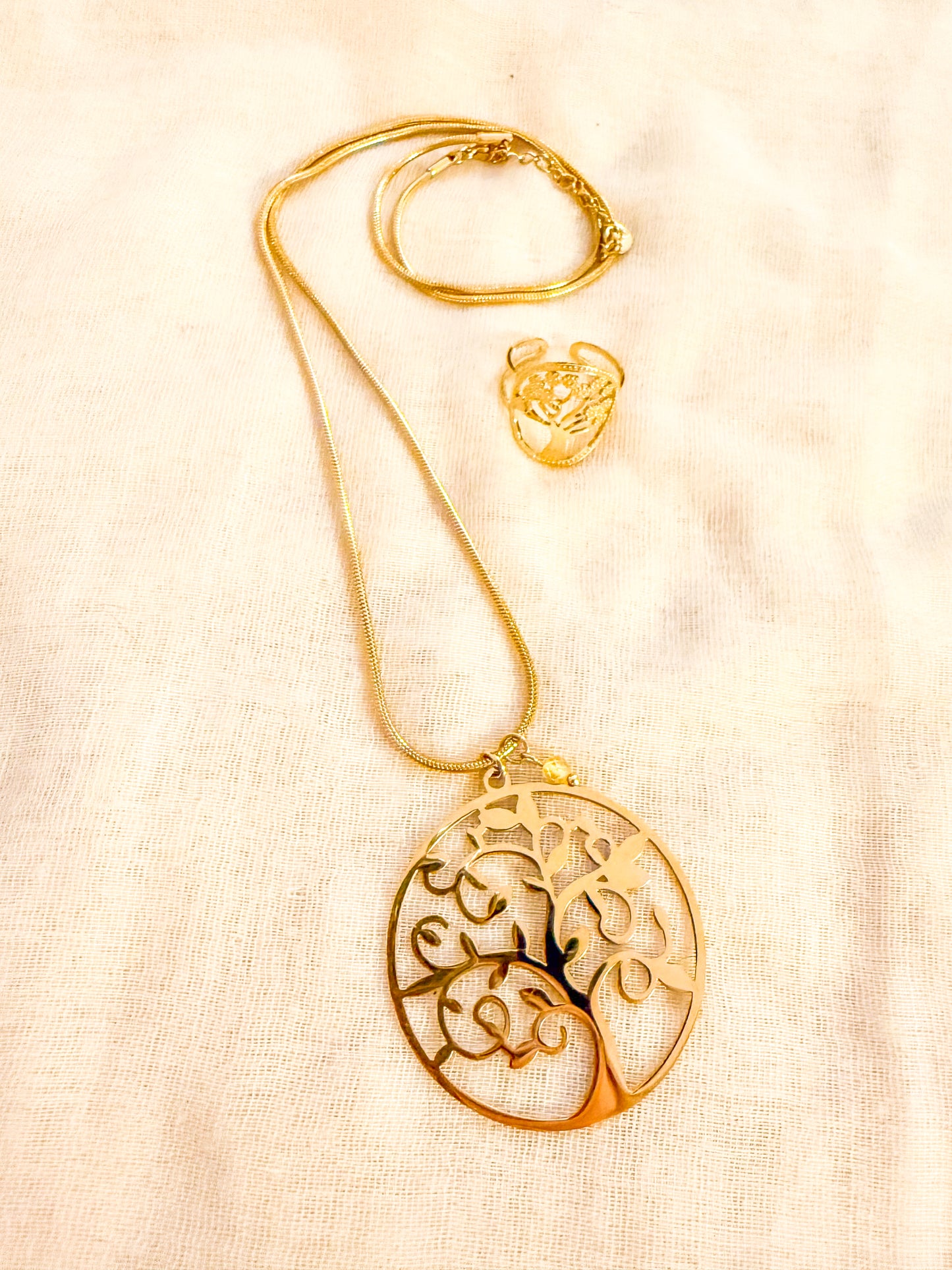 Collar Árbol de la Vida ( Dorado) Acero Inoxidable