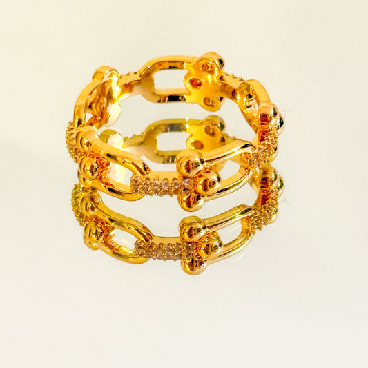 Anillo Eslabon Real (Dorado con detalle de circonitas)