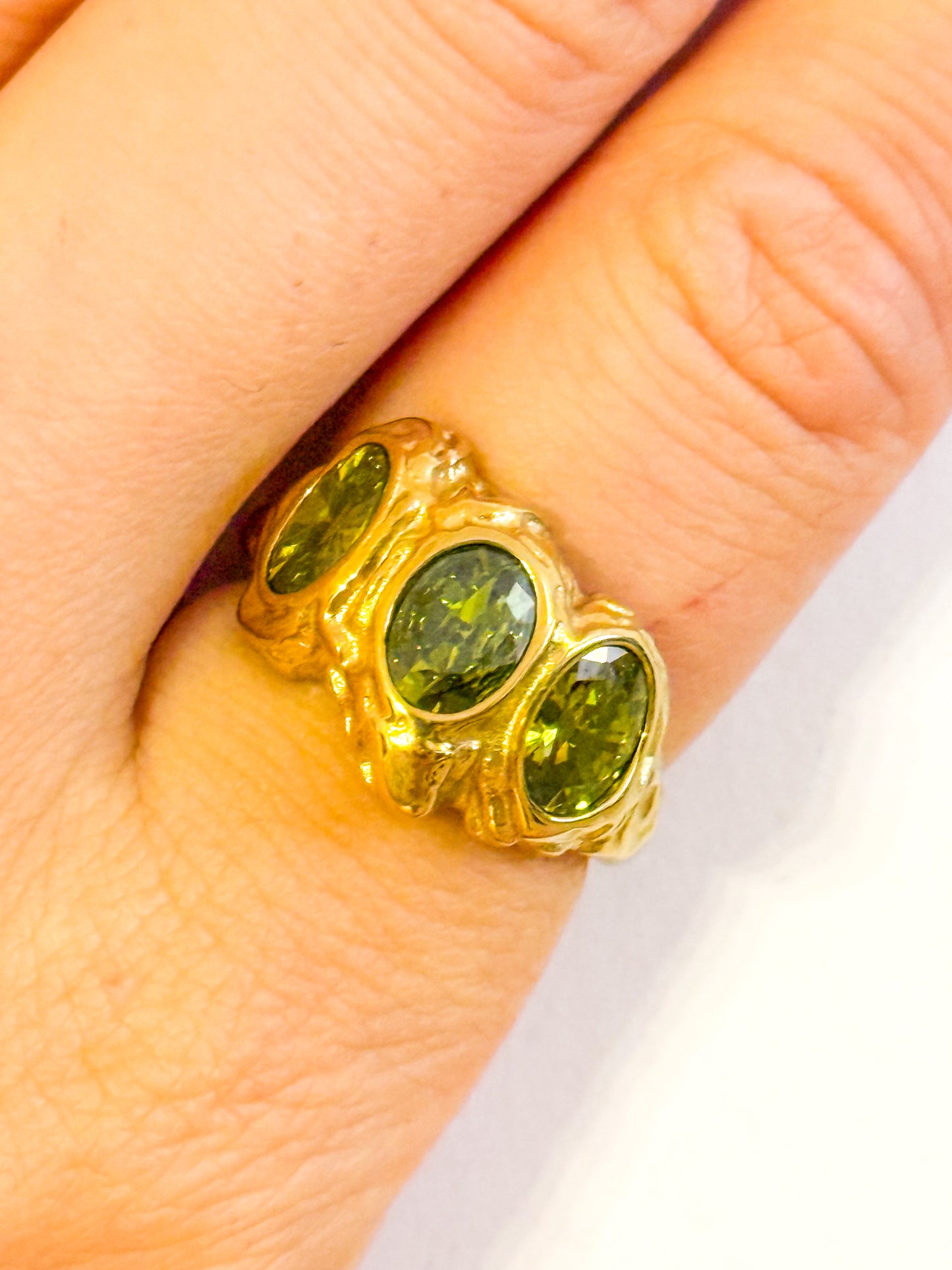 Anillo Rocío de Luz (Circonitas blancas / verdes/ brillos)