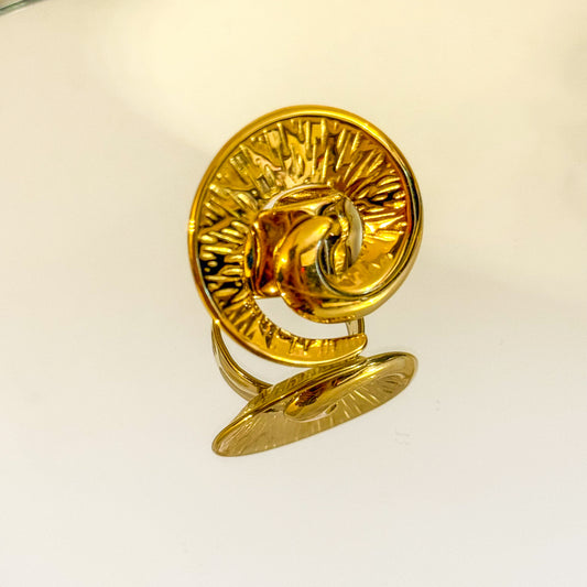 Anillo Espiral Dorada (Curva Esculpida) – Ajustable