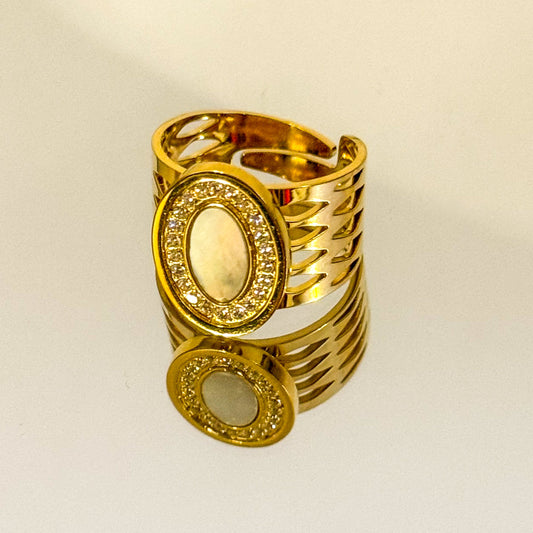 Anillo Óvalo Nacarado (Elegancia Suave) – Ajustable