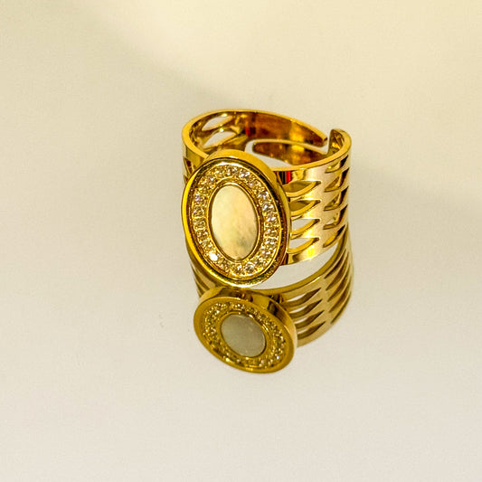 Anillo Óvalo Nacarado (Elegancia Suave) – Ajustable