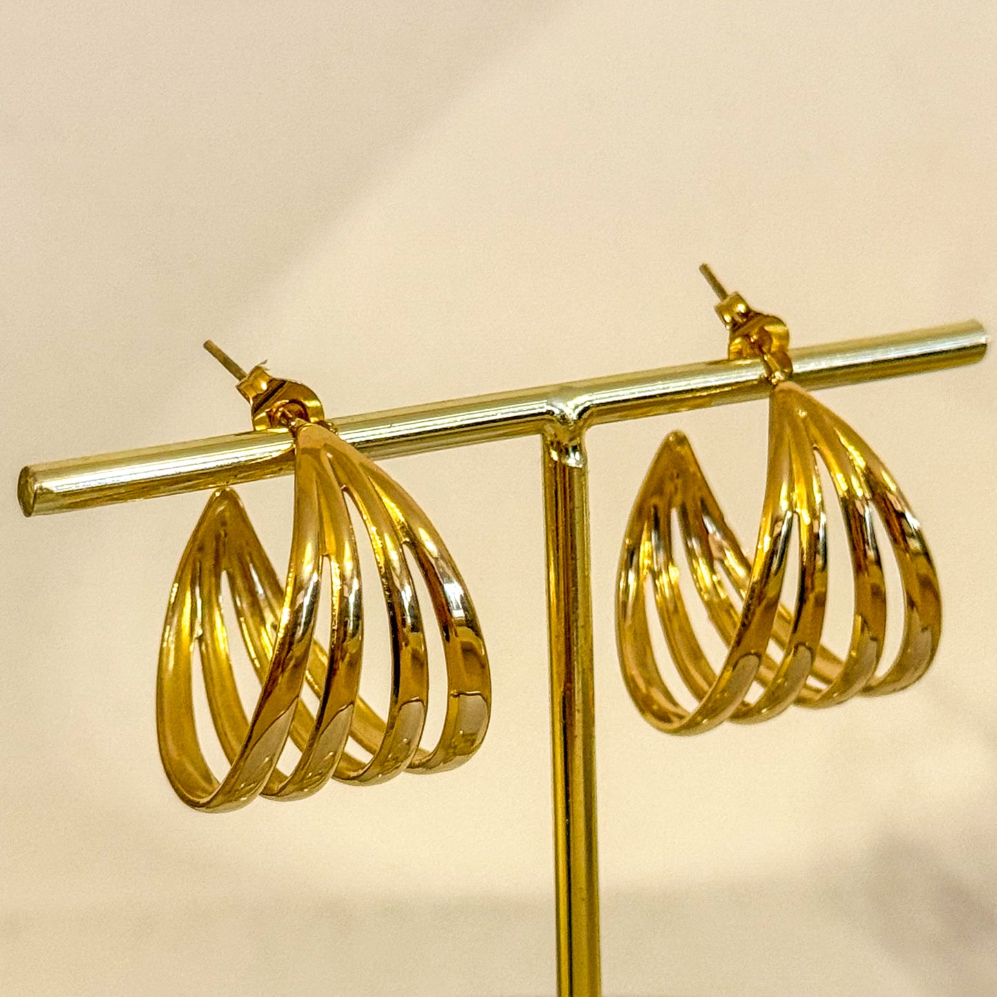 Pendiente Patita Dorado (Ajustable al lóbulo)