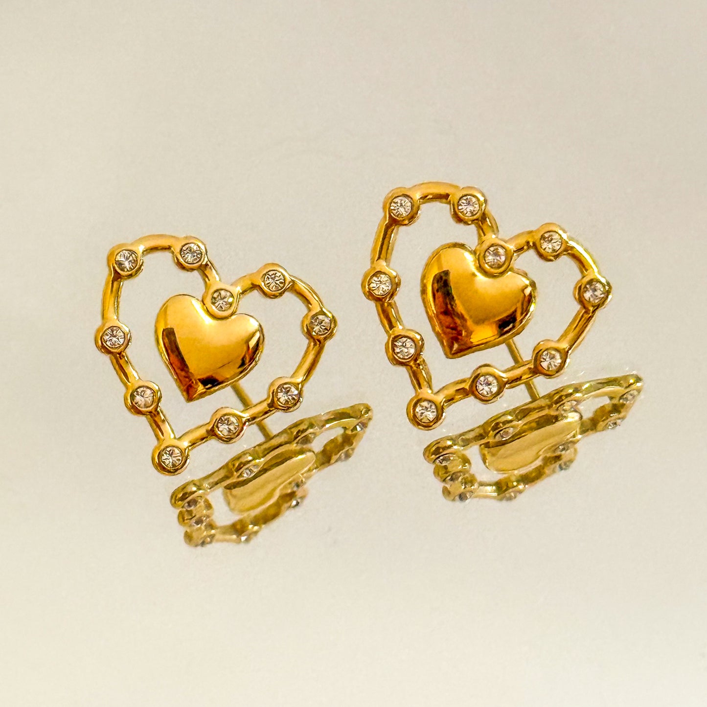 Pendientes Corazón Radiante (Marco Brillante)