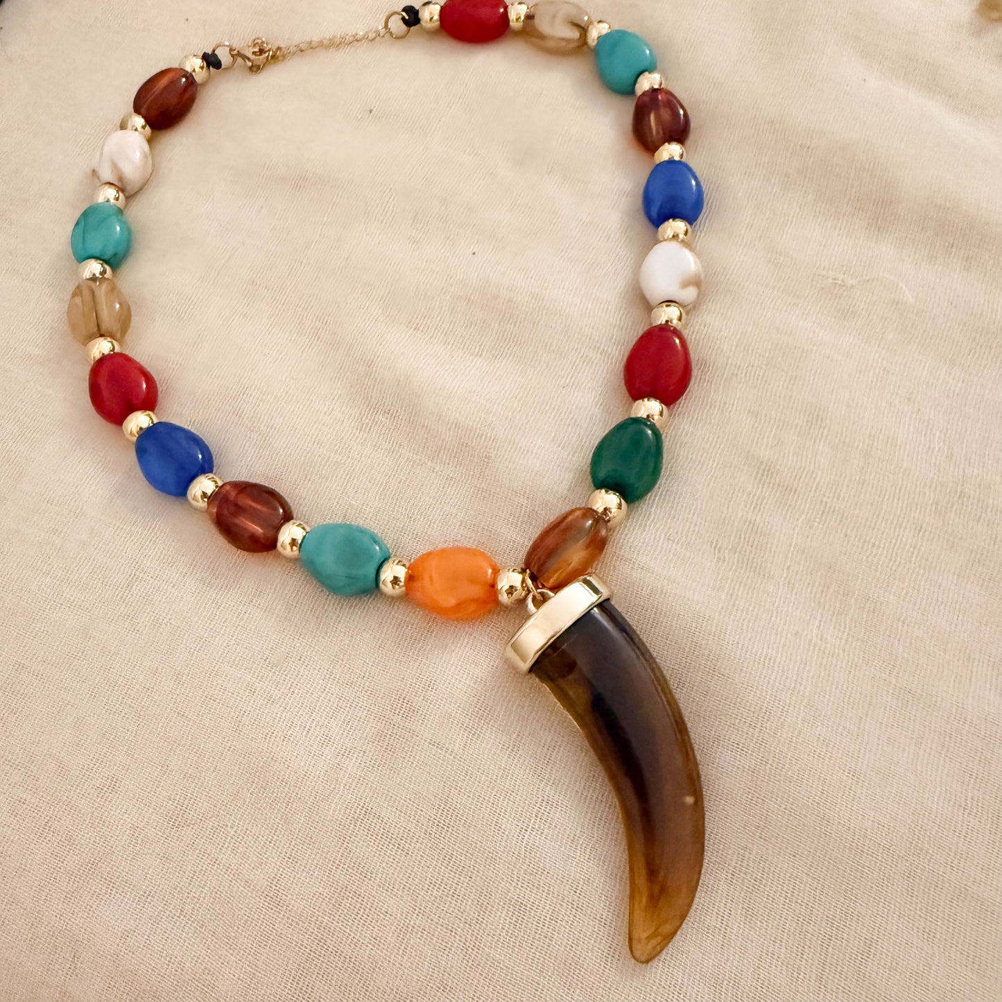 Collar Origen Tribal (Cuerno Ámbar Multicolor)