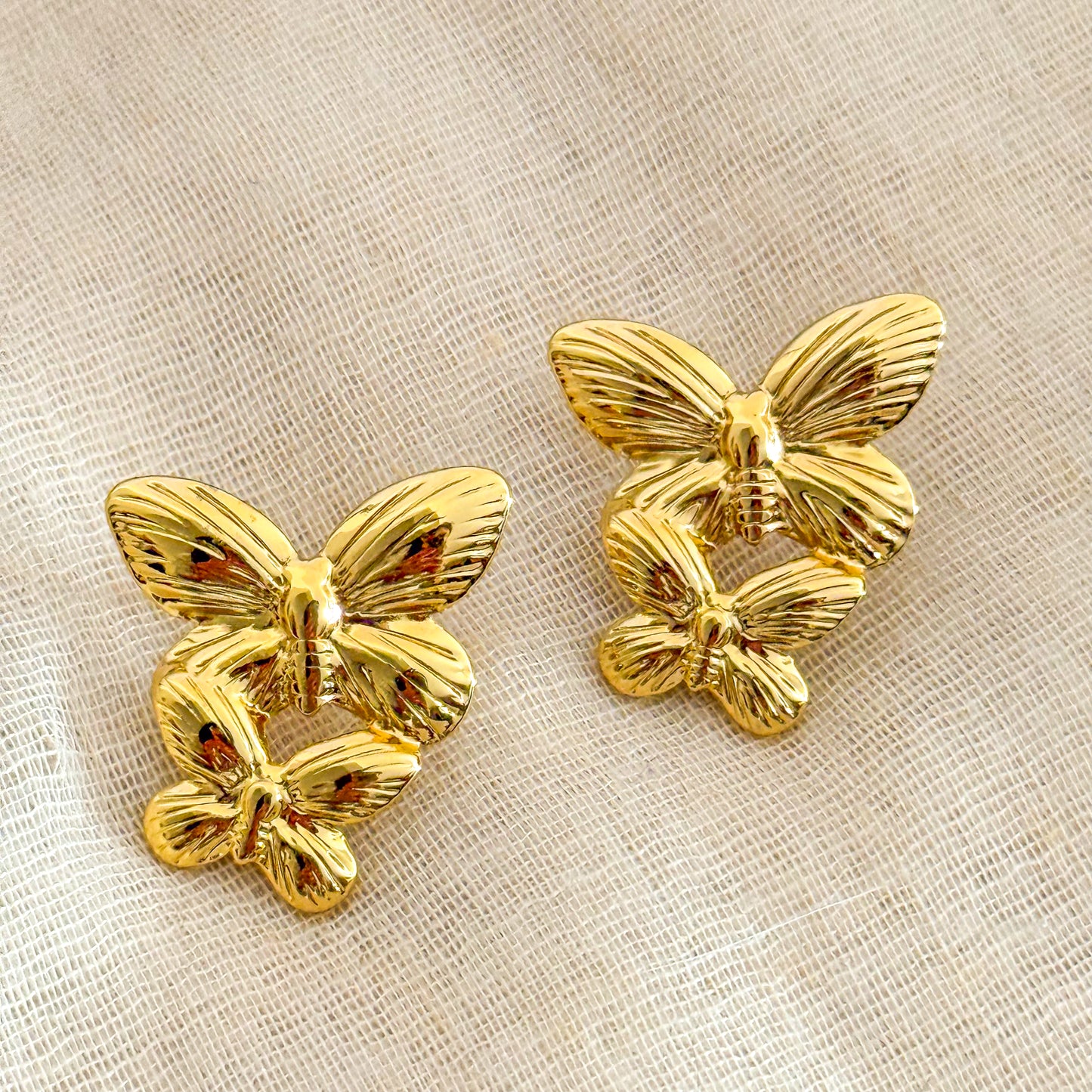 Pendientes Mariposa Doble Dorada