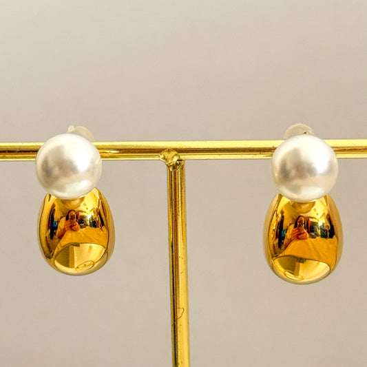 Pendientes Luz Clásica（Esfera Dorada Lisa）