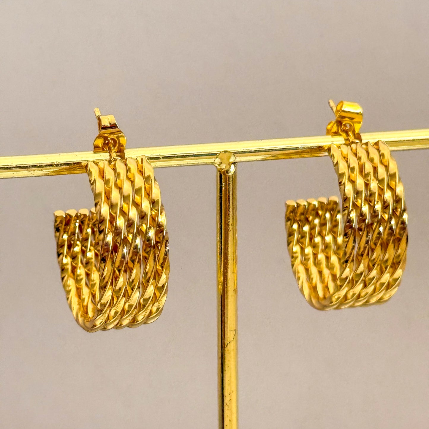 Pendientes Trama Dorada (Aros Dorados Texturizados Anchos)