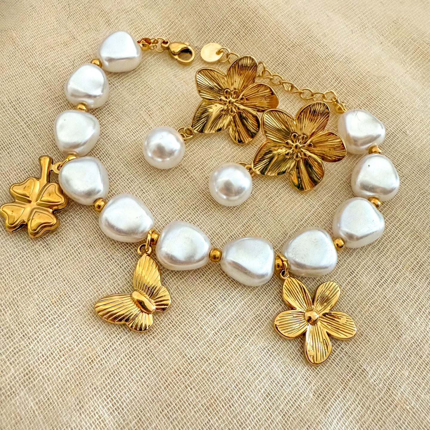 Pendientes Flor encanto ( Esfera Colgante)