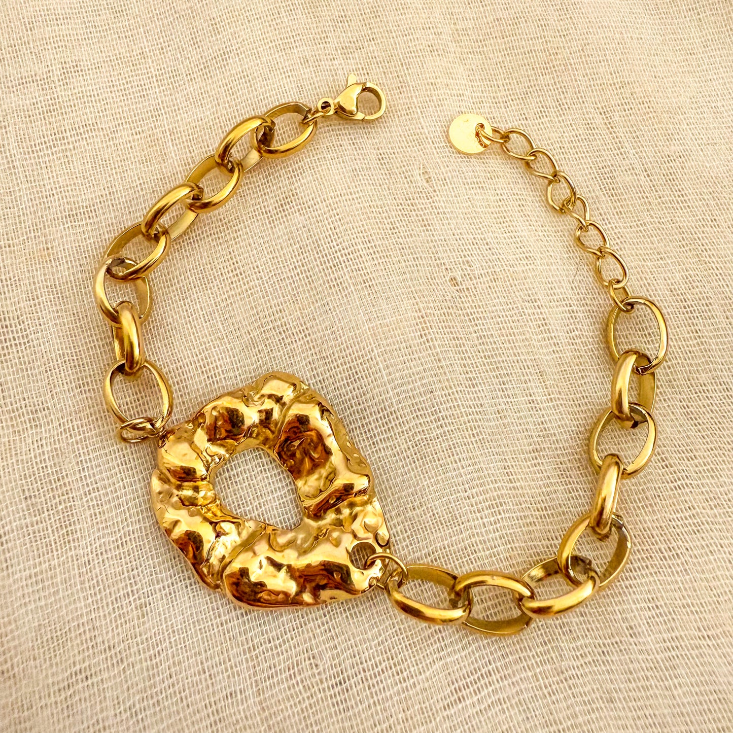 Pulsera Esencia Dorada  （ Cadena con Pieza Orgánica Central）