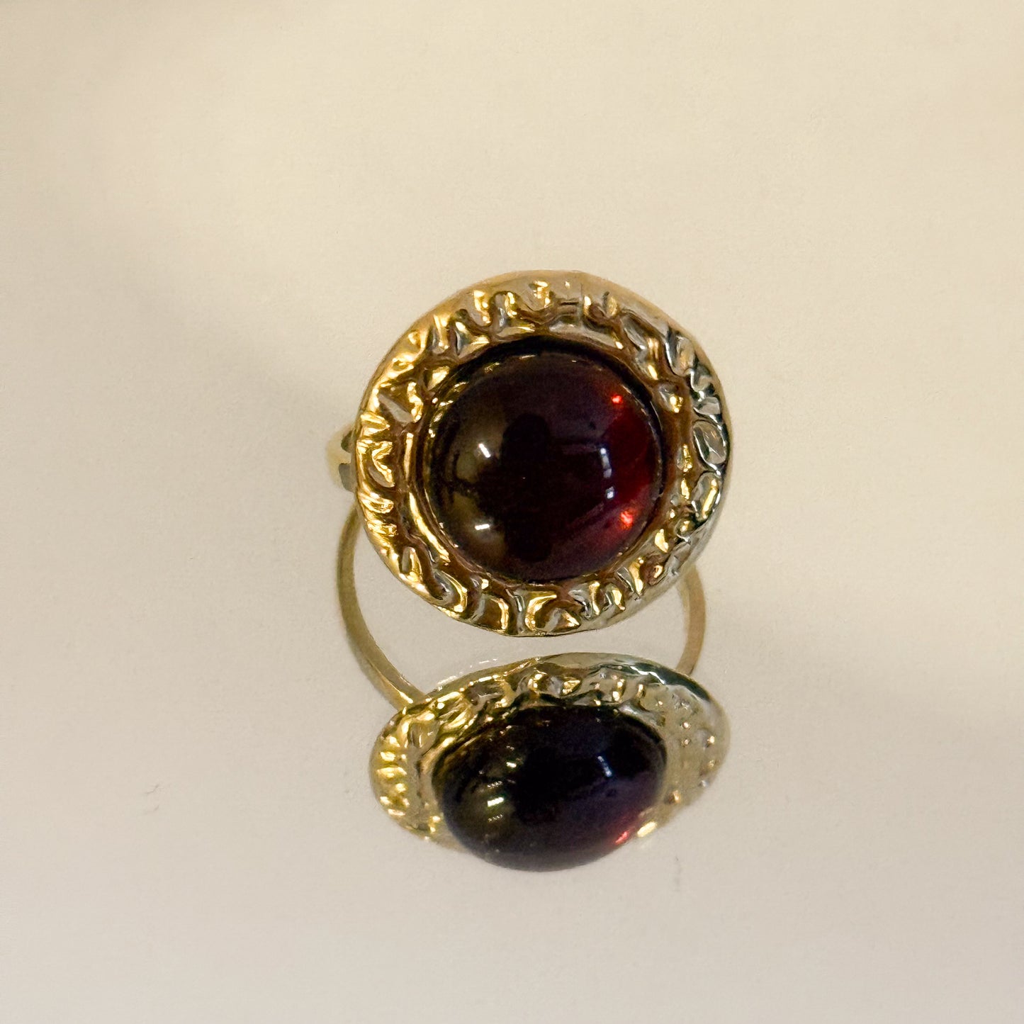 Anillo Esfera Bombon (oscuro/marrón)