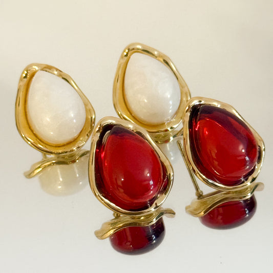 Pendientes Gota Suave  （Blanca/Rojo Dorada）