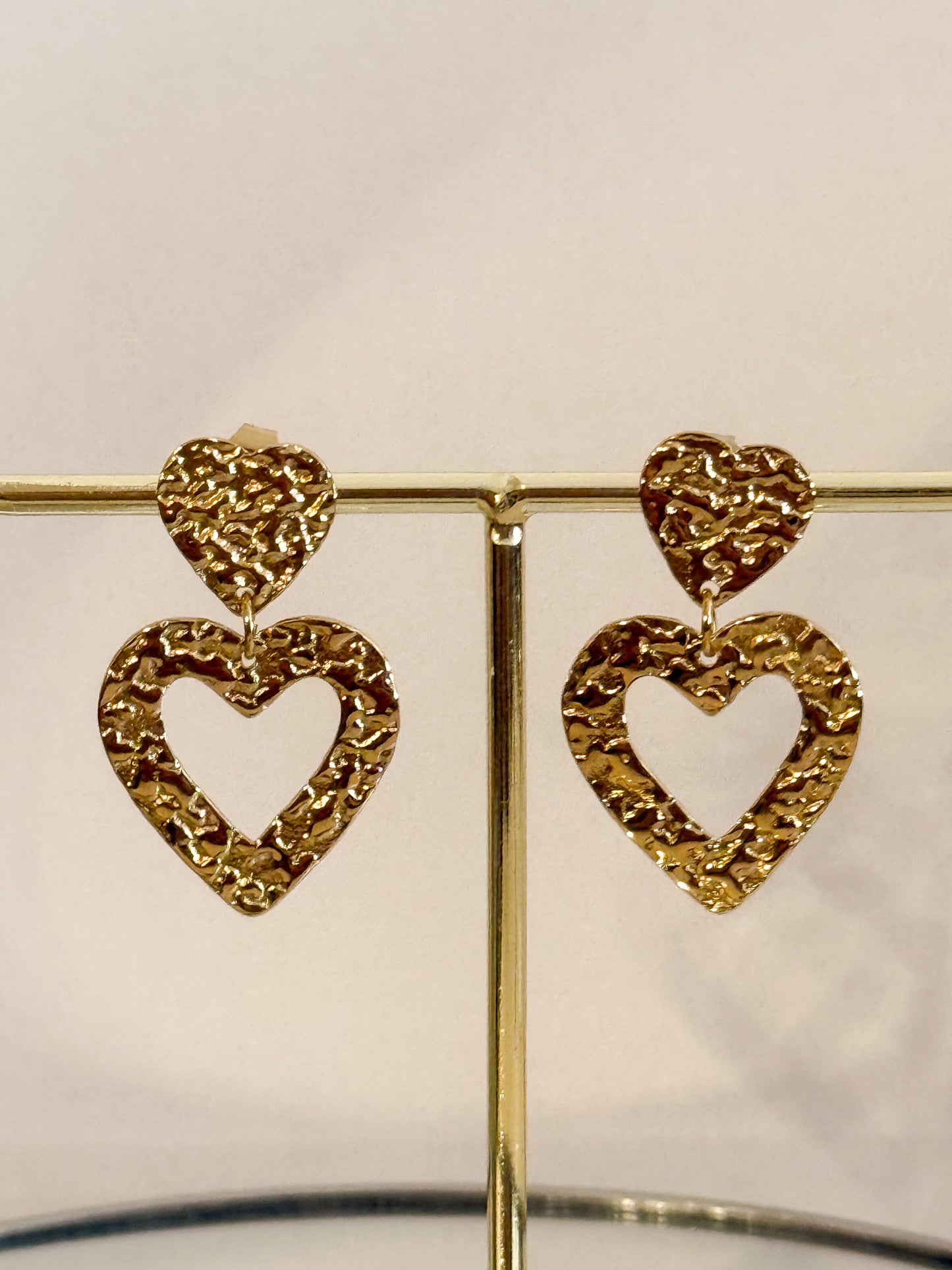 Pendientes Corazón Textura  （Pendientes Corazón Dorado Martelé）