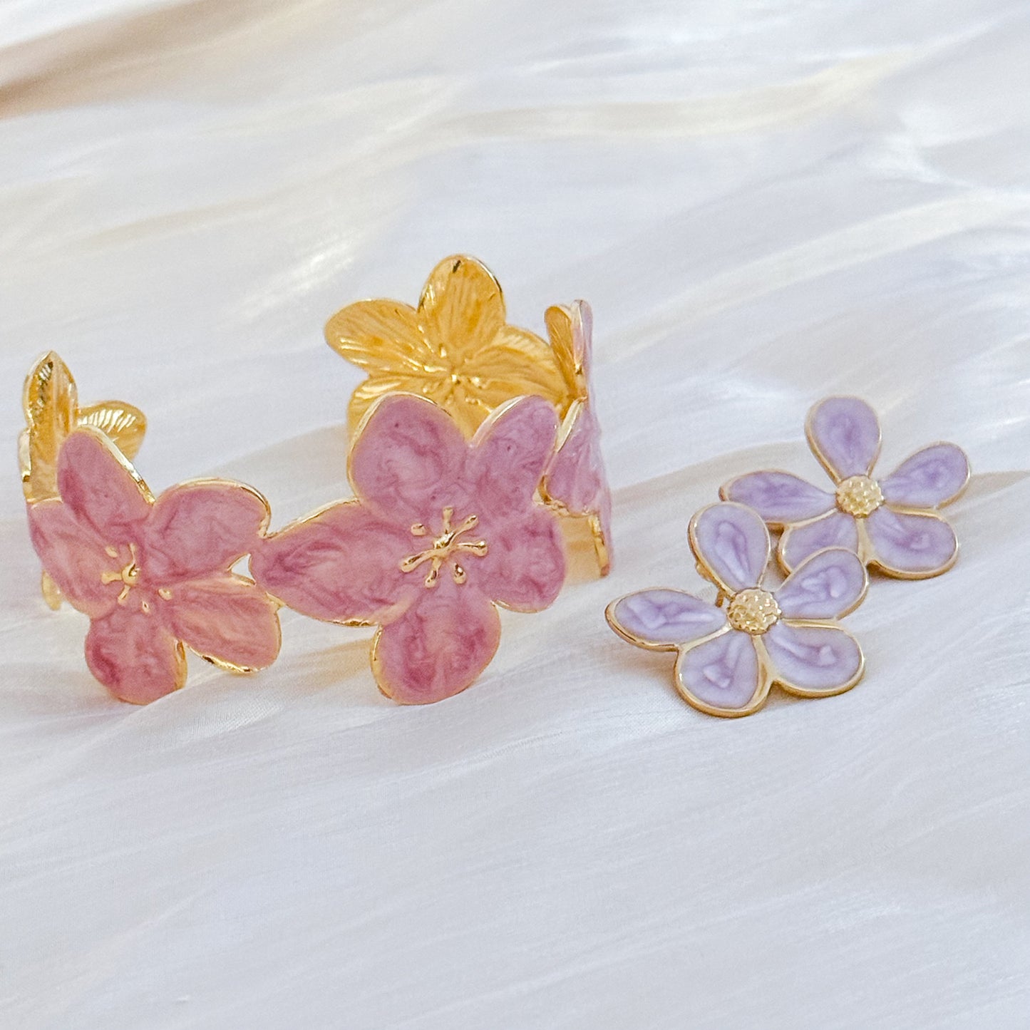 Brazalete Jardín Rosa  （Pulsera Ajustable Flores Esmaltadas Rosas）