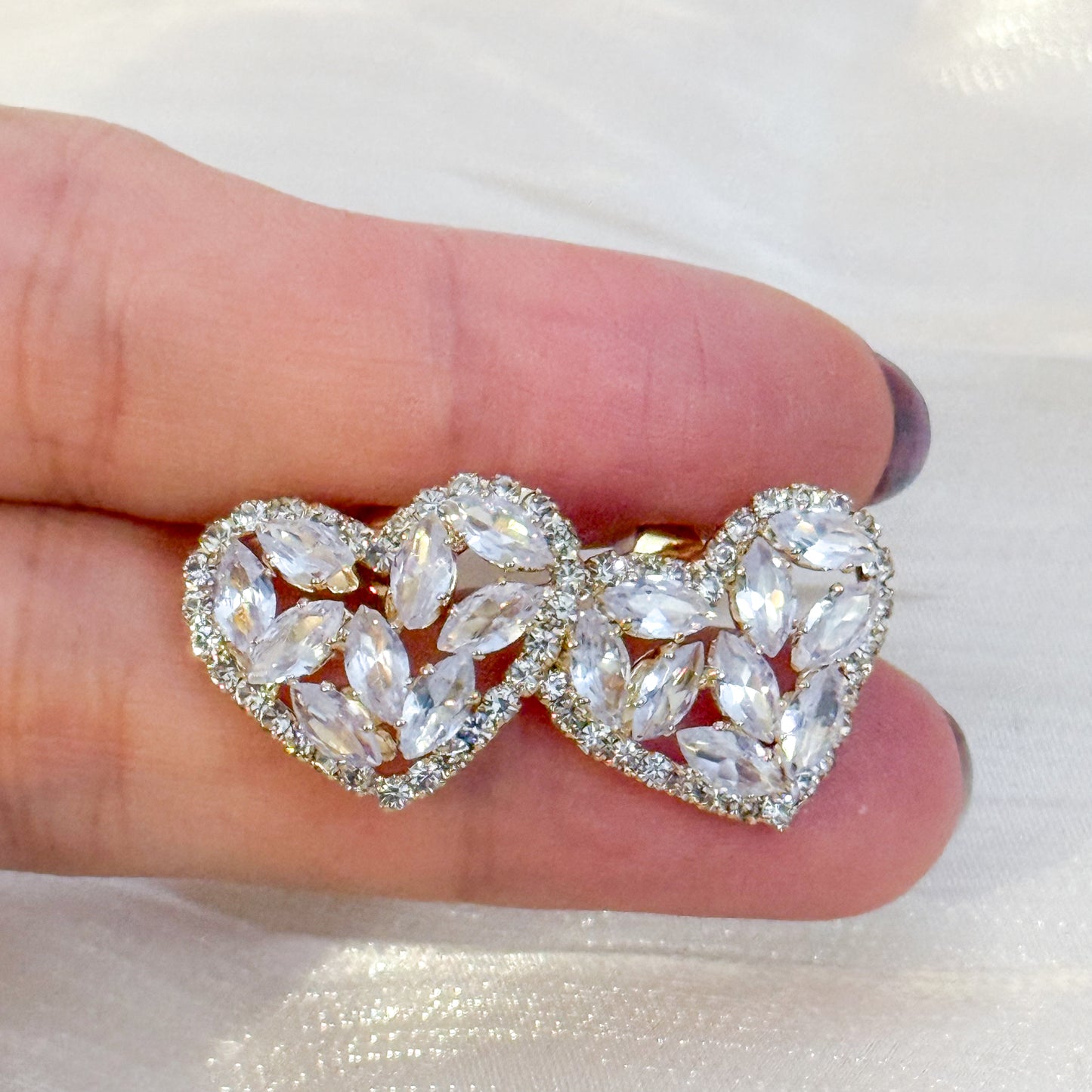 Pendientes Corazón Brillo  （Corazón Cristalado Luminoso）