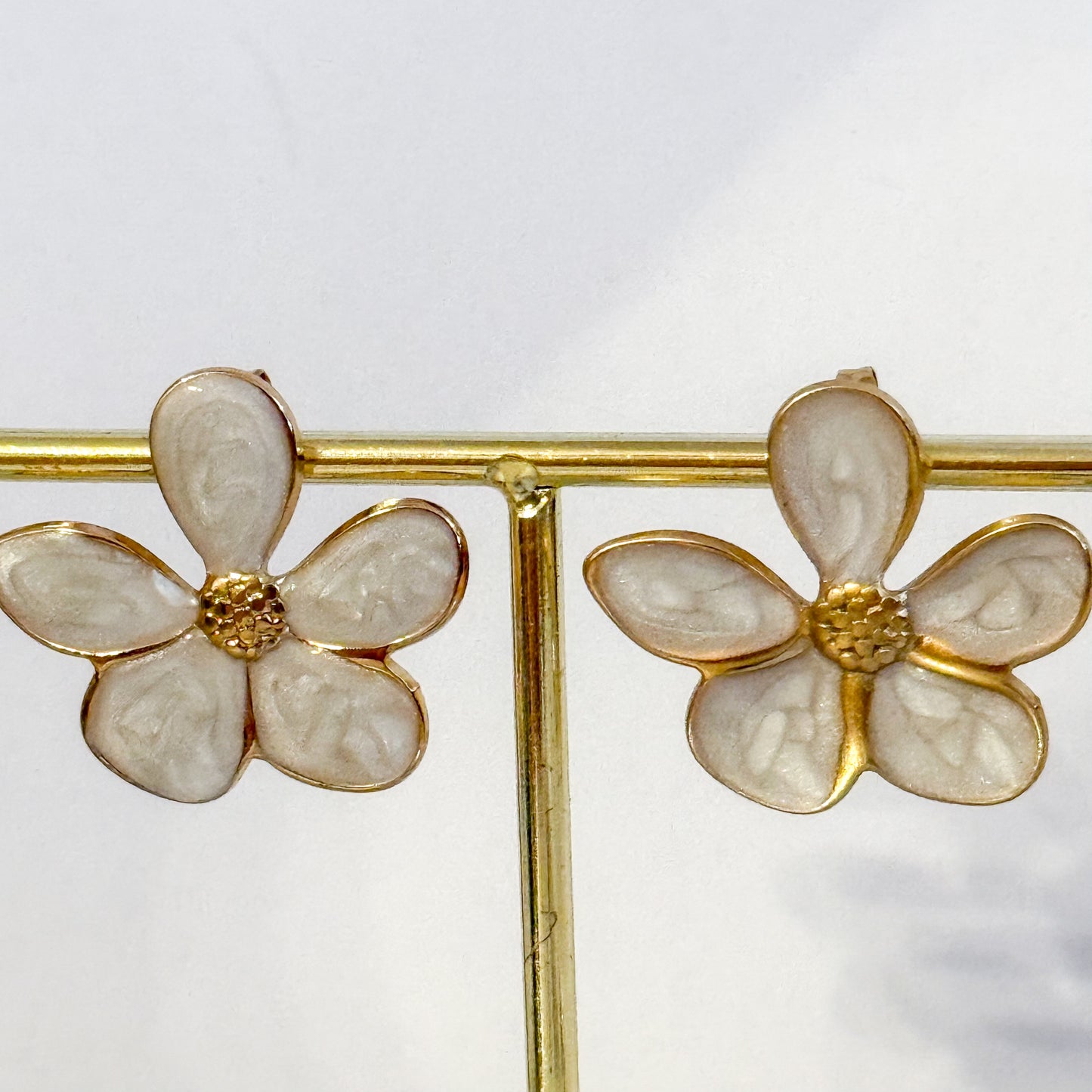 Pendientes Flor Cielo  3 Colores（Flor Esmaltada Azul Serena）